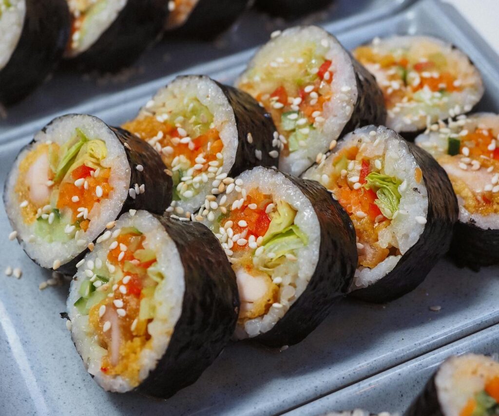 healthy and delicious Korean kimbap rolls