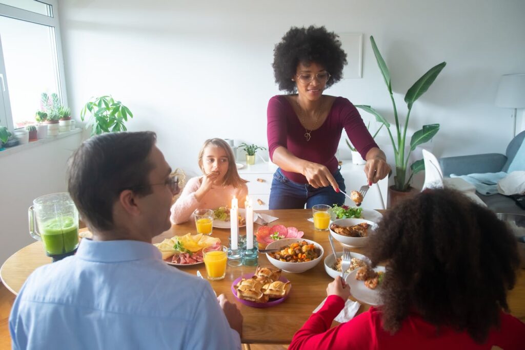 Serving right portion of food to reduce waste