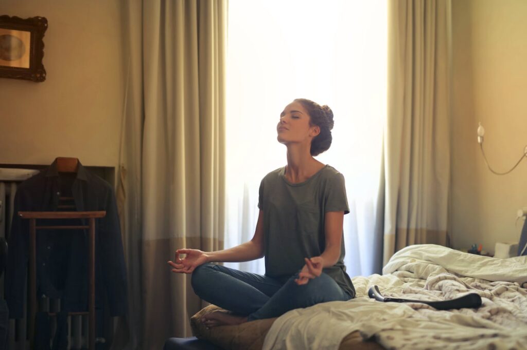 Managing stress by meditating